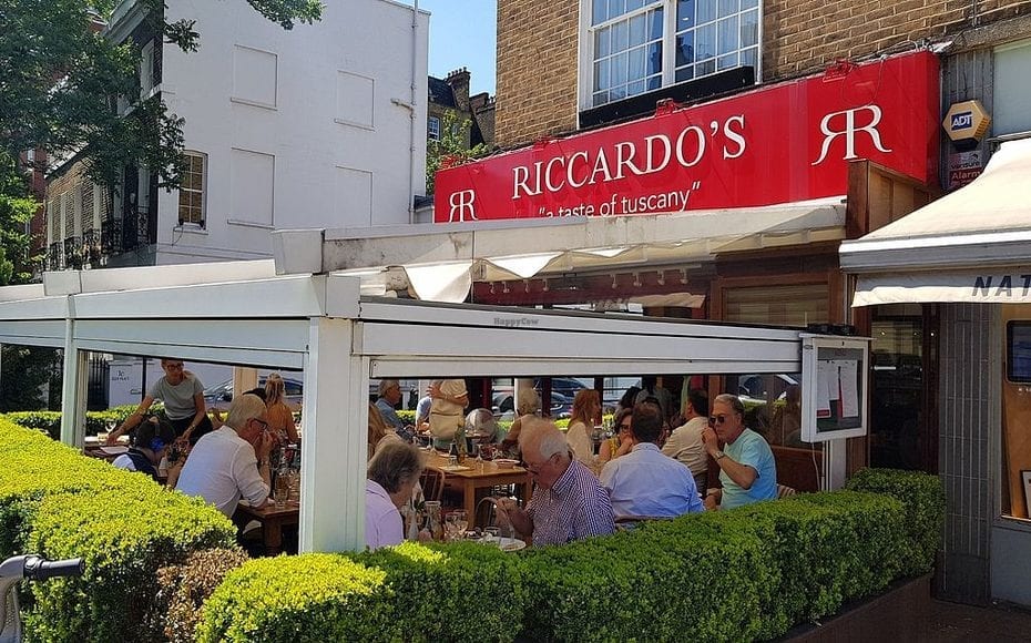 Outdoor dining at Riccardo’s Italian Restaurant on Fulham Road in Chelsea London
